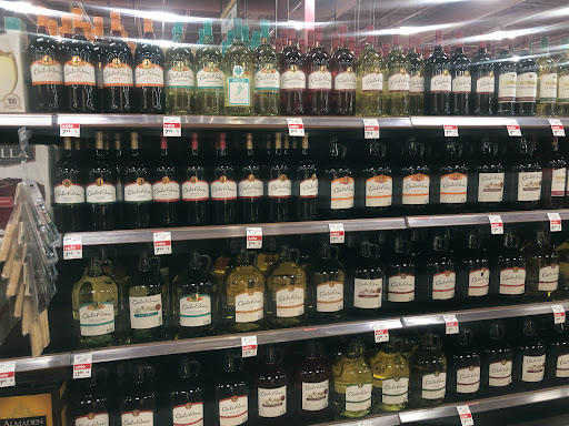 Supermarket «Giant Eagle Supermarket», reviews and photos, 3100 Cromer Ave NW, Canton, OH 44709, USA