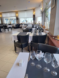 Atmosphère du Restaurant Les terrasses à Fort-Mahon-Plage - n°2