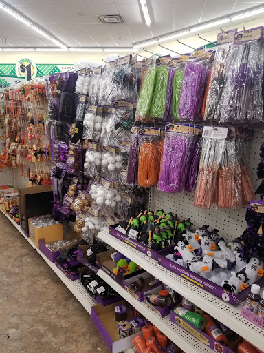 Dollar Store «Dollar Tree», reviews and photos, 30887 Orchard Lake Rd, Farmington Hills, MI 48334, USA