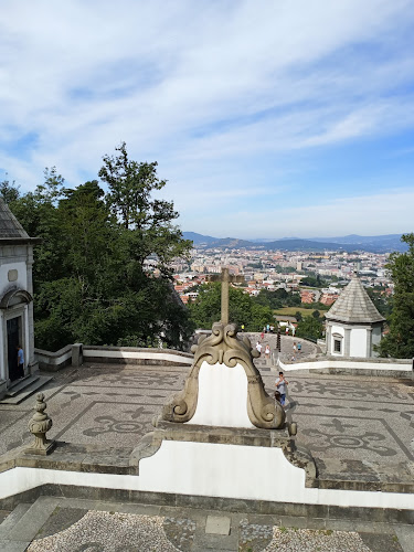 Avaliações doCar Parking - entry to Bom Jesus em Ponte de Lima - Estacionamento