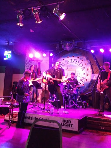 Night Club «Westside Station Restaurant», reviews and photos, 610 Edgewater St NW, Salem, OR 97304, USA