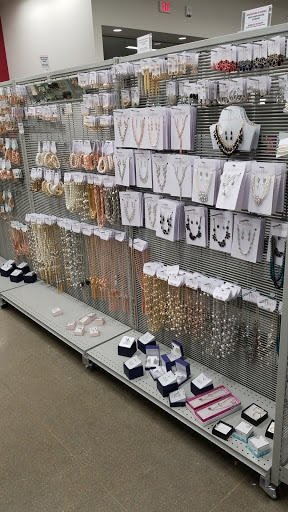 Clothing Store «Burlington Coat Factory», reviews and photos, 3475 Westdale Dr SW, Cedar Rapids, IA 52404, USA