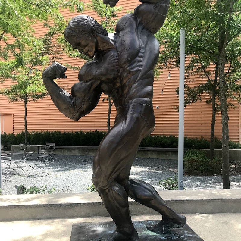 Arnold Statue