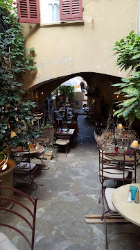 Atmosphère du Restaurant français Lou Portaou à Bormes-les-Mimosas - n°15