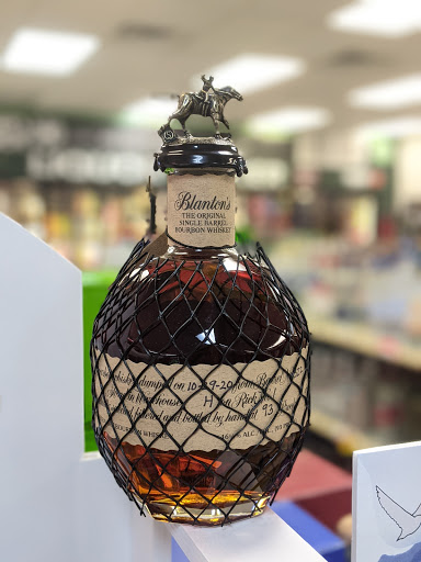 Wine Store «Liquor Locker & Wine Shoppe», reviews and photos, 500 N Jackson St, Tullahoma, TN 37388, USA