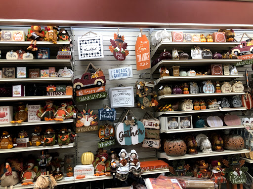 Home Goods Store «Christmas Tree Shops», reviews and photos, 28-34 Broadway, Lynnfield, MA 01940, USA