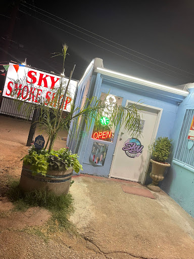 Sky Smoke Shop, 247 W Grant Rd, Tucson, AZ 85705, USA, 