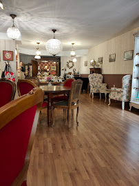 Atmosphère du Restaurant Les Salons de Valentina à Mantes-la-Jolie - n°19
