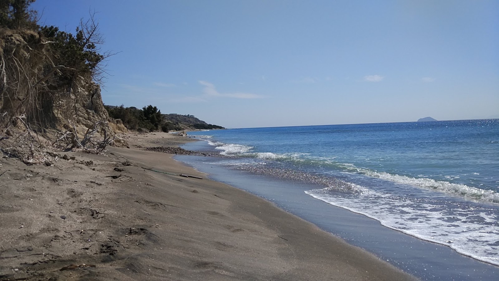 Fotografija Robinson Beach III z siv pesek površino