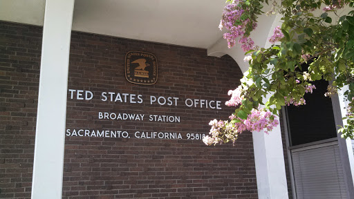 Post Office «United States Postal Service», reviews and photos, 2121 Broadway, Sacramento, CA 95818, USA