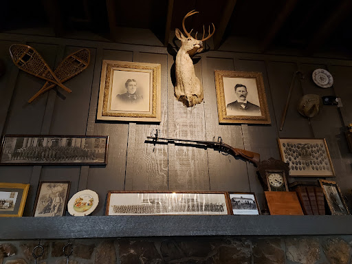 American Restaurant «Cracker Barrel Old Country Store», reviews and photos, 380 N Jacob Dr, Bloomington, IN 47404, USA