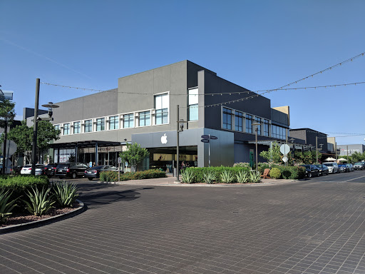 Computer Store «Apple SanTan Village», reviews and photos, 2218 E Williams Field Rd, Gilbert, AZ 85295, USA