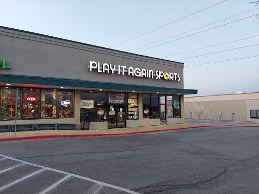 Sporting Goods Store «Play It Again Sports- Arnold, MO», reviews and photos, 223 Arnold Crossroads Center, Arnold, MO 63010, USA