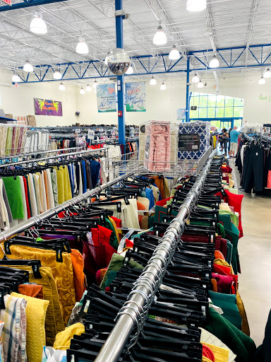 Thrift Store «Goodwill Wesley Chapel Superstore», reviews and photos, 2390 Willow Oak Dr, Wesley Chapel, FL 33544, USA