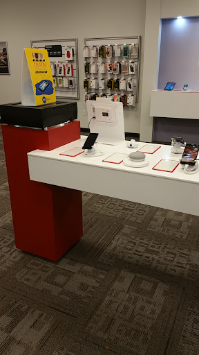 Cell Phone Store «Verizon Authorized Retailer - A Wireless», reviews and photos, 17340 140th Ave SE #35b, Renton, WA 98058, USA