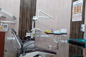 Eva Dental Clinic image