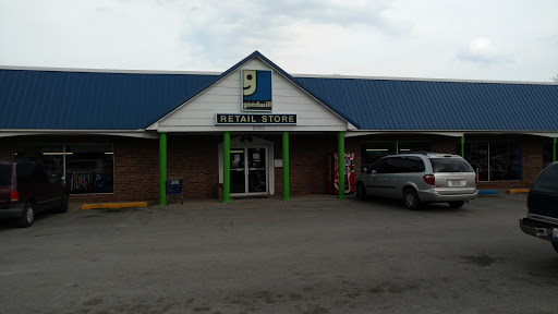 Thrift Store «Wabash Valley Goodwill Industries, Inc.», reviews and photos, 2702 S 3rd St, Terre Haute, IN 47802, USA