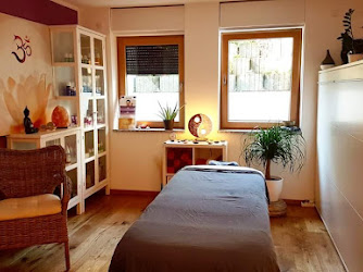 Relax & Heal: MASSAGE MÜNCHEN, Wellnessmassage, RELIGHT DELIGHT Beratung & Verkauf