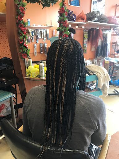 Shopping Mall «Eagledale Plaza Shopping Center», reviews and photos, 2802 Lafayette Rd, Indianapolis, IN 46222, USA