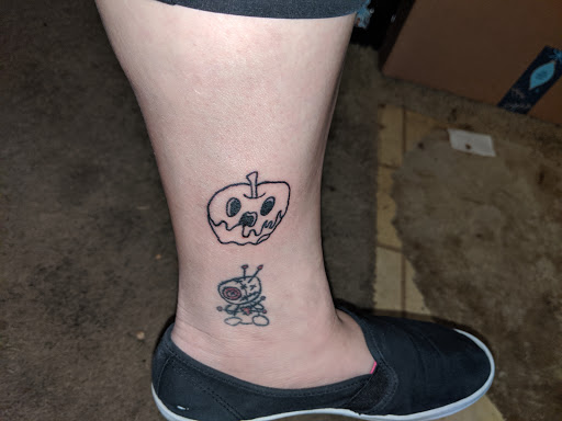 Tattoo Shop «One Love Tattoos», reviews and photos, 903 N Austin Ave, Georgetown, TX 78626, USA