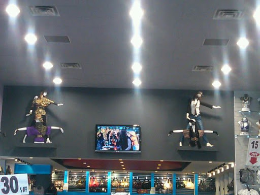 Fashion Accessories Store «Hot Point International Fashions», reviews and photos, 342 E Fordham Rd, Bronx, NY 10458, USA