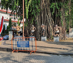 Bus Werkudara photo