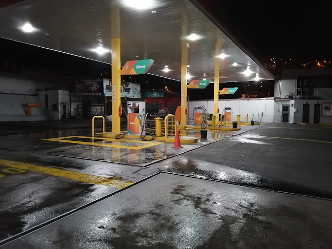 Opiniones de PRIMAX (SU GASOLINERA) en Quito - Gasolinera
