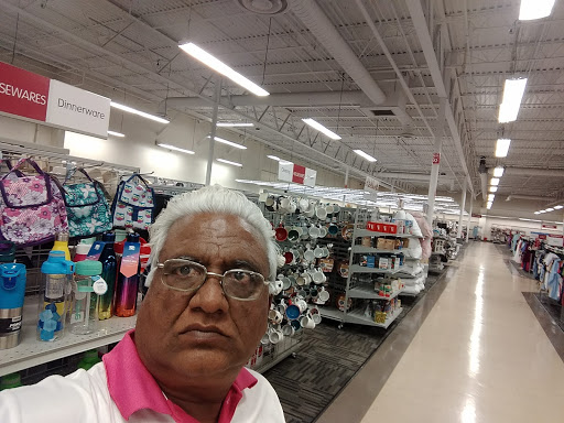 Shopping Mall «Nashua Mall», reviews and photos, 42 Gusabel Ave, Nashua, NH 03063, USA