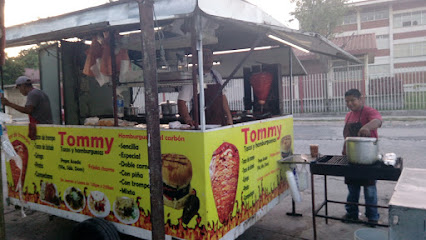 Tacos y hamburguesas 'Tommy'.