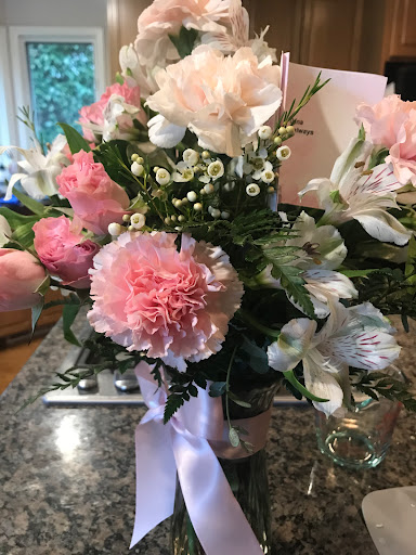 Florist «Finishing Touch Florist & Gifts», reviews and photos, 1645 140th Ave NE B4, Bellevue, WA 98005, USA