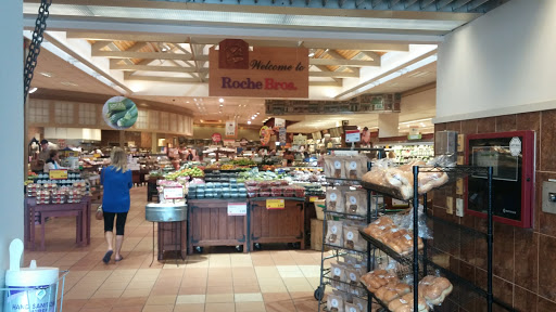 Supermarket «Roche Bros. Mashpee», reviews and photos, 11 Commercial St, Mashpee, MA 02649, USA