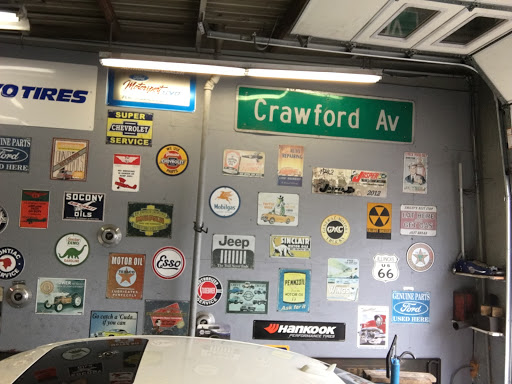 Auto Repair Shop «Golf Crawford Auto Service», reviews and photos, 9555 Crawford Ave, Evanston, IL 60203, USA