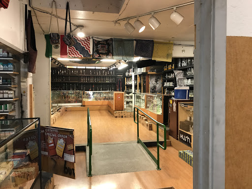 Tobacco Shop «Starbuzz Smoke Shop», reviews and photos, 668 Soscol Ave, Napa, CA 94559, USA