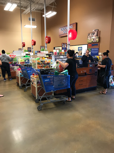 Pet Supply Store «PetSmart», reviews and photos, 750 Main St, Layton, UT 84041, USA