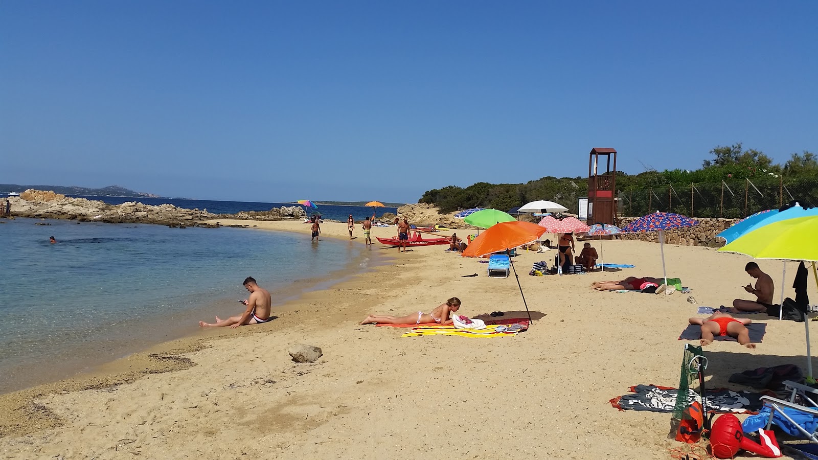 Foto van Spiaggia Punta Volpe met helder zand oppervlakte