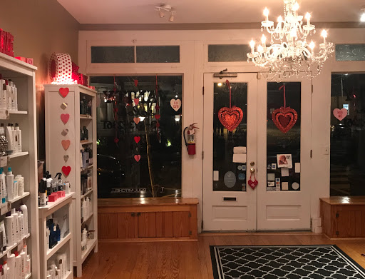 Hair Salon «Vanity Salon», reviews and photos, 531 Caroline St, Fredericksburg, VA 22401, USA