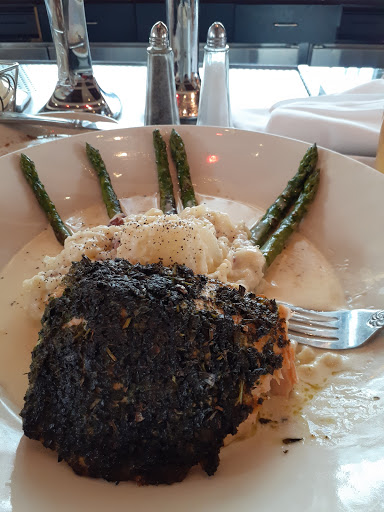 Restaurant «The Cheesecake Factory», reviews and photos, 930 N Milwaukee Ave, Lincolnshire, IL 60069, USA