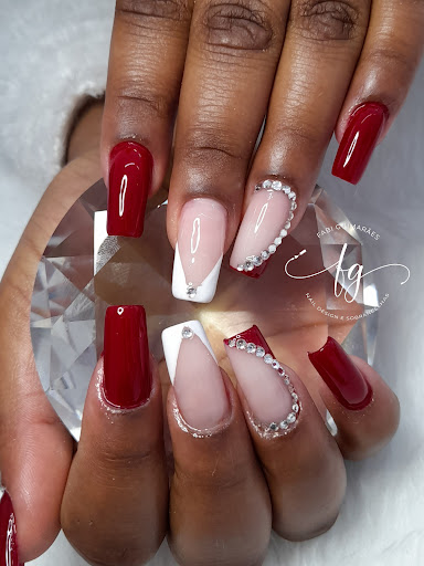 Logo da empresa - Doce Mulher Esmalteria