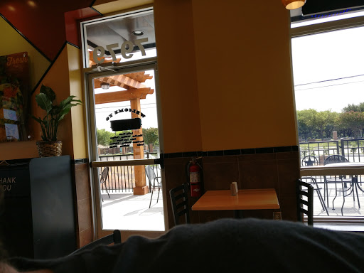 American Restaurant «Golden Chick», reviews and photos, 7979 S Hampton Rd, Dallas, TX 75232, USA