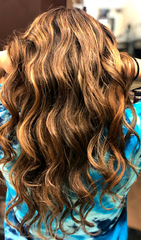 Nouveau Full Sevice Salon - Photo 3 - Car repair in Fowler, CA, Clovis