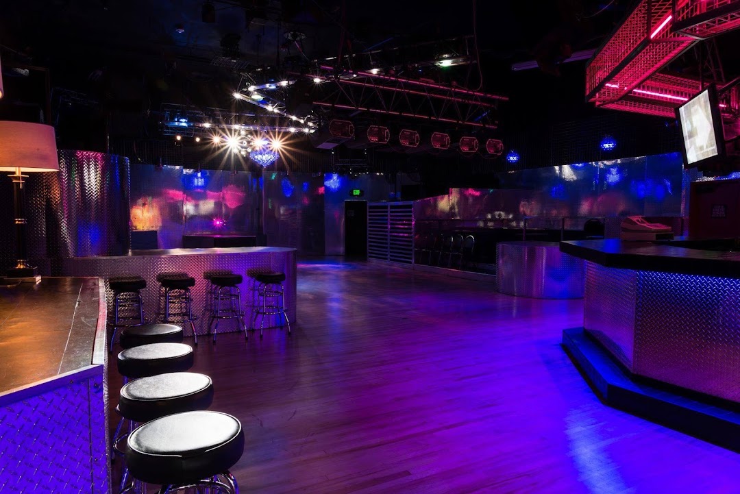 Scandals Nightclub & GROVE HOUSE Entertainment Complex