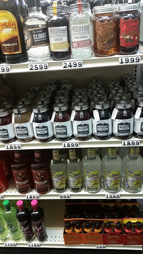 Liquor Store «Wiser Choice Liquor - Dayton», reviews and photos, 13691 Balsam Ln N, Dayton, MN 55327, USA