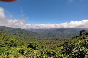 Parqueo Reserva Monteverde cloud Forest image