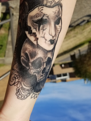 Tattoo Shop «main street ink», reviews and photos, 105 E Kentucky St, Franklin, KY 42134, USA