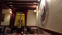 Atmosphère du Restaurant français Saucisson et Beaujolais à Rueil-Malmaison - n°8