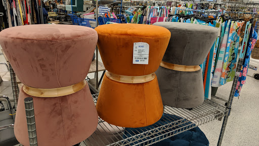 Clothing Store «Ross Dress for Less», reviews and photos, 380 Marketplace Blvd, Hamilton Township, NJ 08691, USA