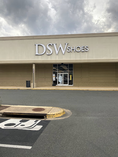 Shoe Store «DSW Designer Shoe Warehouse», reviews and photos, 8389 Leesburg Pike, Vienna, VA 22182, USA