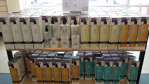 Department Store «Nordstrom Rack», reviews and photos, 3363 E Foothill Blvd, Pasadena, CA 91107, USA