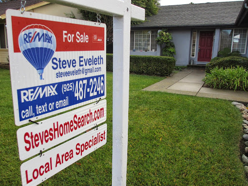 REMAX Accord Steve Eveleth image