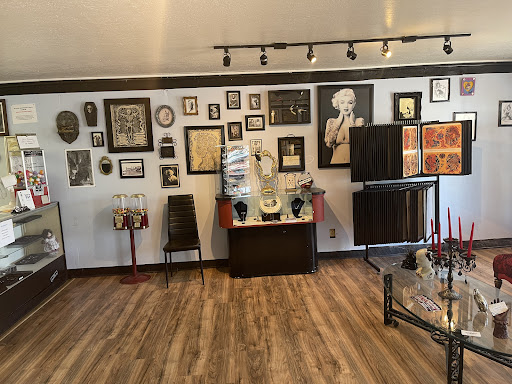 Tattoo Shop «Silver Screen Tattoo & Body Piercing», reviews and photos, 1559 Myers St, Oroville, CA 95965, USA